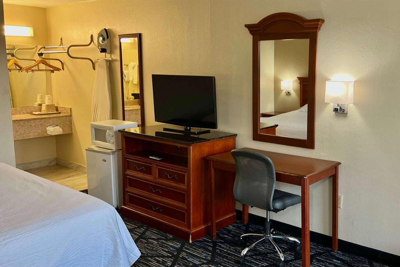 Baymont By Wyndham Troy Hotell Eksteriør bilde